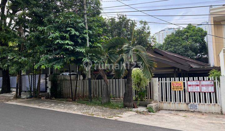 Rumah Lama Hitung Tanah di Kebayoran Baru 1