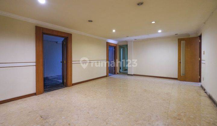 Ruang-usaha di Kebayoran Baru, Jakarta Selatan Bagus SHM 5