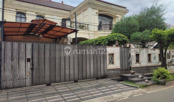 Rumah 2 Lantai Bagus SHM di Pondok Indah, Jakarta Selatan 1