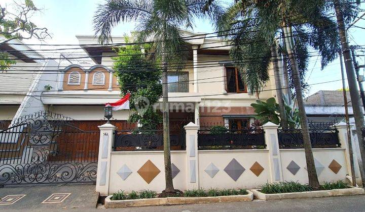 Rumah 2 Lantai Bagus Unfurnished SHM di Kemang
, Jakarta Selatan 1