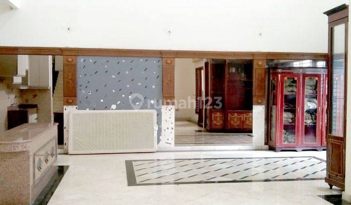 Rumah 2 Lantai Bagus Unfurnished SHM di Kemang
, Jakarta Selatan 2