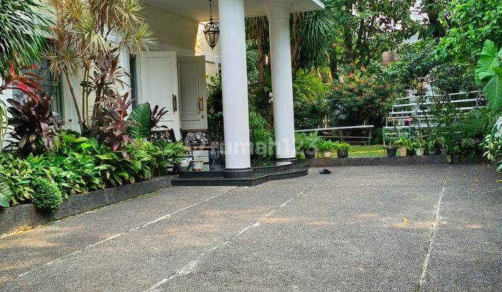 Rumah Bisa Usaha 2 Lantai Bagus SHM di Wijaya, Jakarta Selatan 1