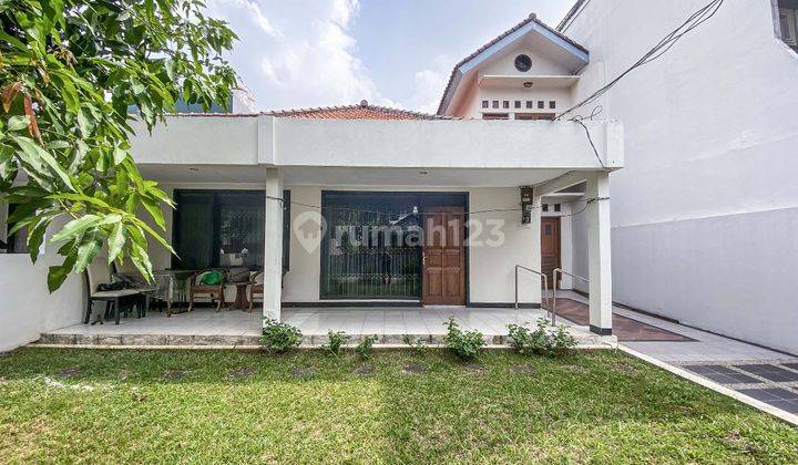 Rumah Bagus Unfurnished SHM di Cikatomas, Jakarta Selatan 1