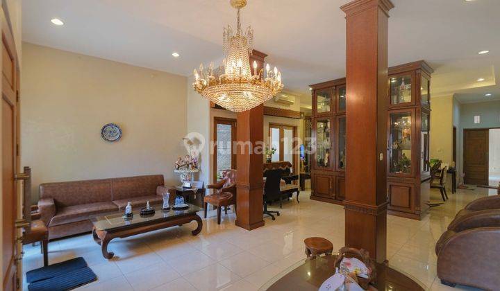 Rumah Bagus Semi Furnished SHM di Lamandau, Jakarta Selatan 1