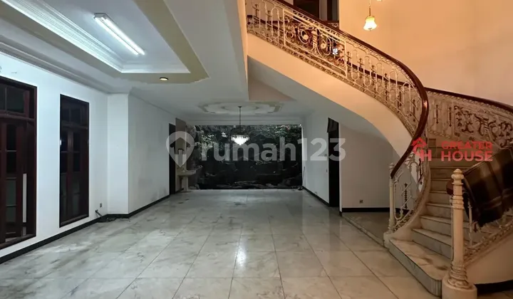Nice House for Business Unfurnished SHM Panglima Polim, South Jakarta