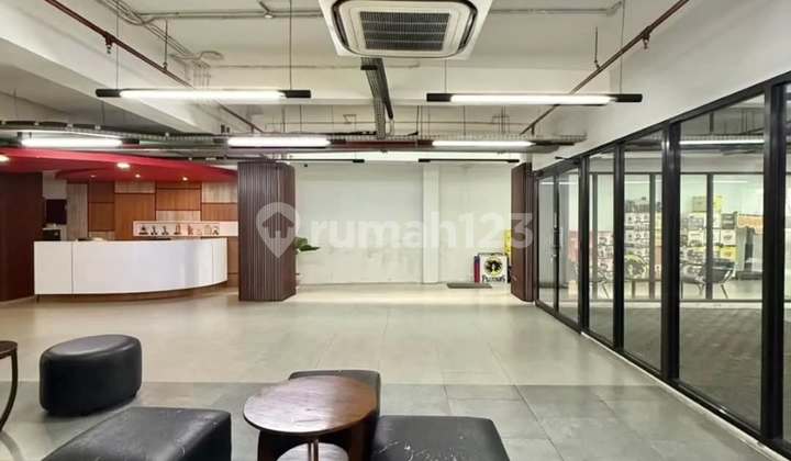 Gedung Perkantoran Bagus 2156 m2 SHM Fatmawati, Jakarta Selatan