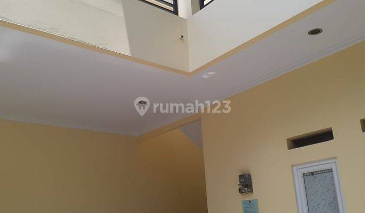 RUMAH KOST 12 PINTU DI KEDAWUNG 2