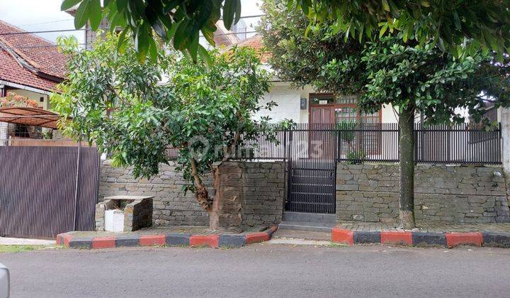 Rumah Lama Terawat Siap Huni Bukit Ligar Dkt Cigadung Bandung  1