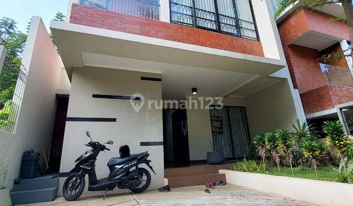 Rumah Mewah Siap Huni 3 Lantai di Dago Giri Lembang Bandung Utara 1