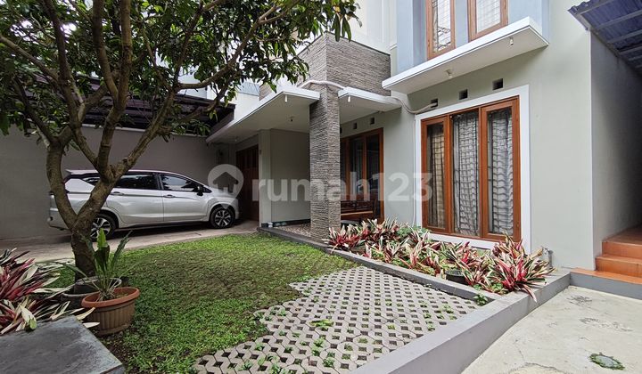 Rumah STRATEGIS Di Cipedes SETIABUDI dkt TOL PASTEUR Bandung