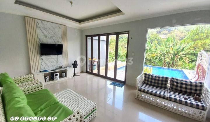 Rumah Villa Mewah 3 Lantai Kawasan Resor Dago Pakar Kota Bandung 1