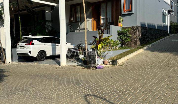 Rumah Hook 3Lantai Siap Huni D Cluster Awiligar Cikutra Bandung  1