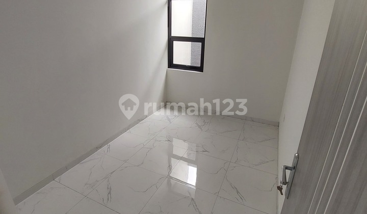 kamar tidur rumah baru murah shm permata