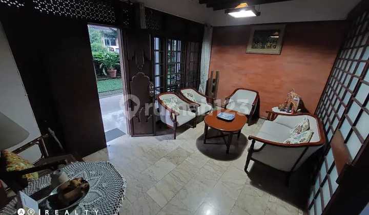 For Sale SHM House in Cisitu Location Near Dago Shopping Center &amp; ITB Campus Bandung 2
