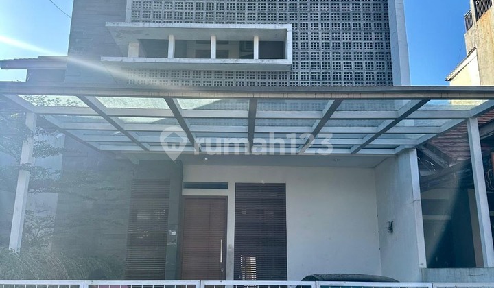 Modern Industrial House in Antapani Complex near Arcamanik Bandung Modern Industrial House in Antapani Complex near Arcamanik Bandung