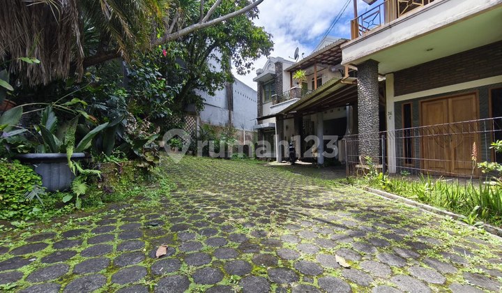 Rumah Klasik Siap Huni di Cisitu Dago dkt Tubagus Ismail Bandung Rumah Klasik Siap Huni di Cisitu Dago dkt Tubagus Ismail Bandung