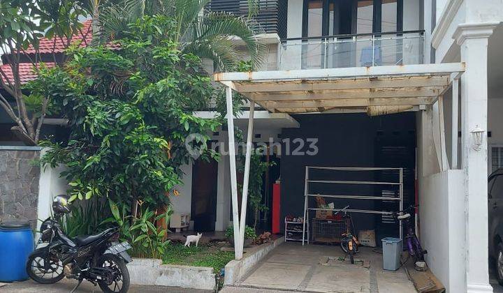 Rumah Terawat di Pinus Regency Soetta Kota Bandung Semi Furnish 1