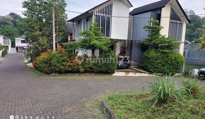 Rumah 2 Lantai SHM di Dago Valley Kota Bandung Siap Huni Hook 1