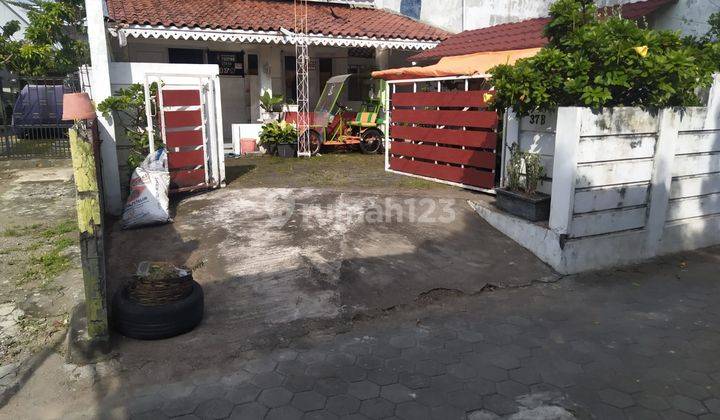 Rumah Bagus Semi Furnished SHM di Panembahan Yogyakarta  1