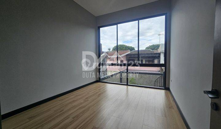 Rumah Dijual Cepat Shm Bagus 2 Lantai Di Bsd Serpong 2