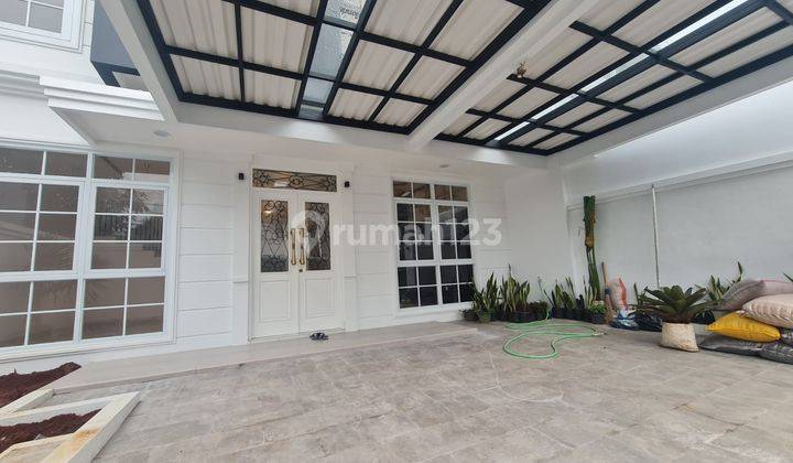 Rumah American Style Di Graha Raya Bintaro