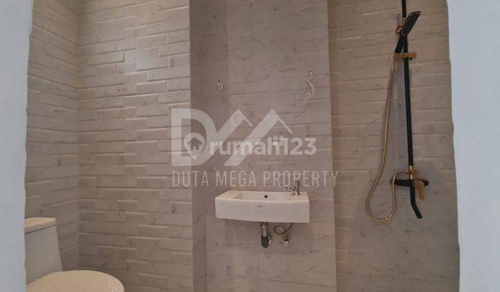 Rumah American Style Di Graha Raya Bintaro