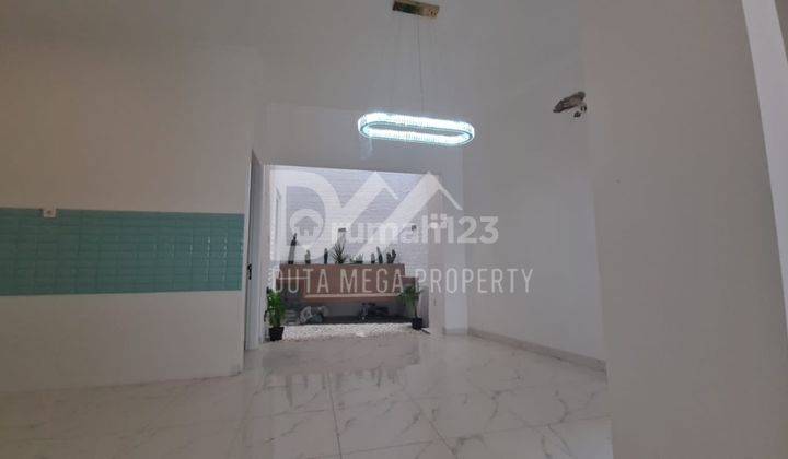 Rumah American Style Di Graha Raya Bintaro
