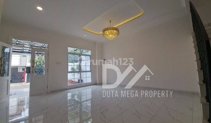 Rumah American Style Di Graha Raya Bintaro