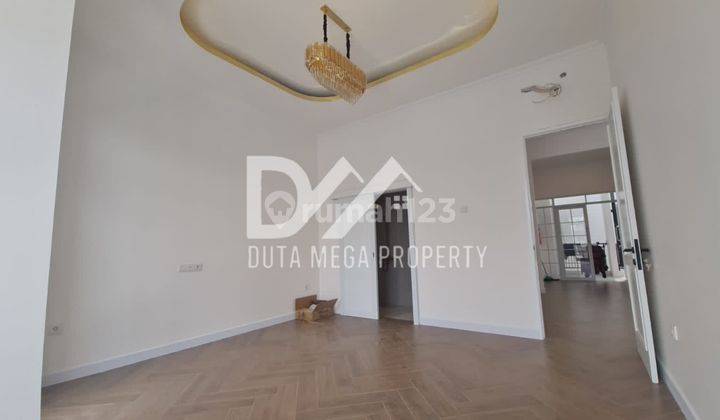 Rumah American Style Di Graha Raya Bintaro