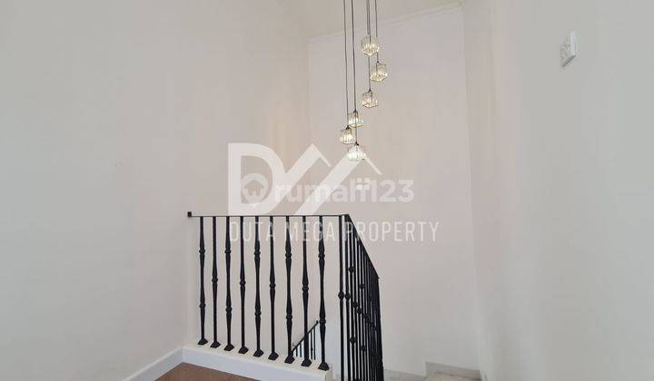 Rumah American Style Di Graha Raya Bintaro