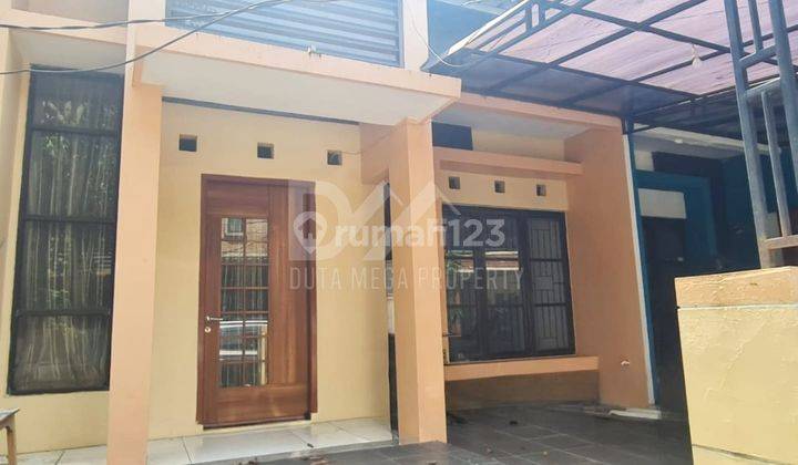 Rumah Rapi Kamar 3 di Graha Raya Bintaro 1