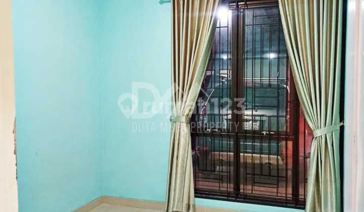 Rumah Dijual Murah Lt.90 Siap Huni Di Graha Raya 1