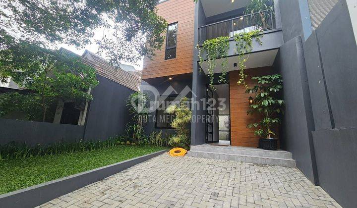 Rumah Dijual Cepat Shm Bagus 2 Lantai Di Bsd Serpong 1