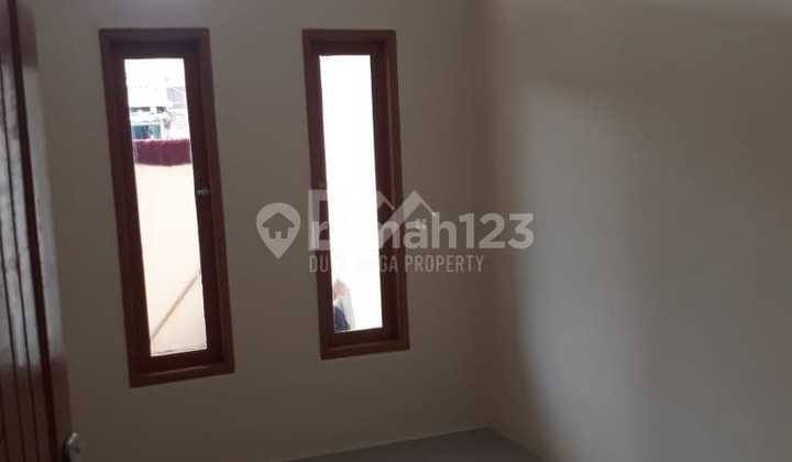 House for Sale Cheap Ready to Occupy in Cipondoh Tangerang 2