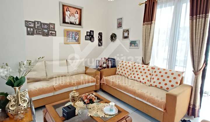 Hook House For Quick Sale In Bintaro Sector 9 2