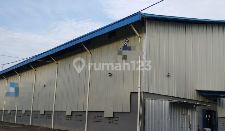 Gudang di Cengkareng Kota Lokasi Strategis Dekat Jalan Raya Gudang di Cengkareng Kota Lokasi Strategis Dekat Jalan Raya