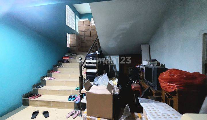 Rumah 4 Lantai Siap Huni di Taman Semanan Indah Lokasi Strategis 2