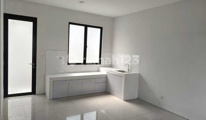 Rumah di Denza Citra Garden Puri Jakarta Barat Strategis 2