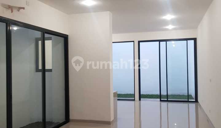 Residential House in Meruya, West Jakarta - Strategic Location - Negotiable