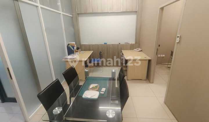 Ruko CBD 4 Lantai Siap Pakai di Green Lake City Lokasi Strategis 