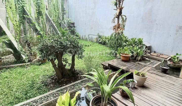 Rumah Cantik 2 Lantai Siap Huni di Mekarwangi  2