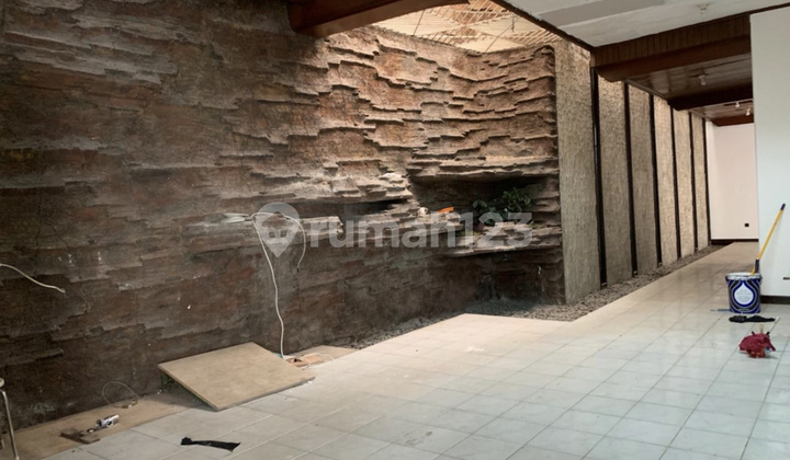 Disewakan Ruang Usaha Di Jalan Sunda Bandung Pusat  8