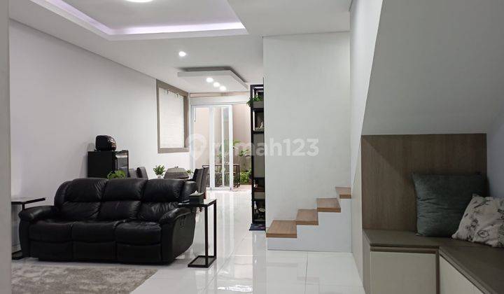 Dijual Rumah Lux di Mekar Wangi Bandung 1