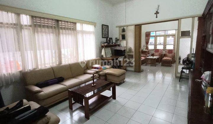 Dijual Rumah Pusat Kota di Jalan Sunda Bandung 2