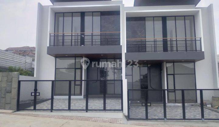 Dijual Rumah Baru Luxury Murah di Setra Duta Bandung 1