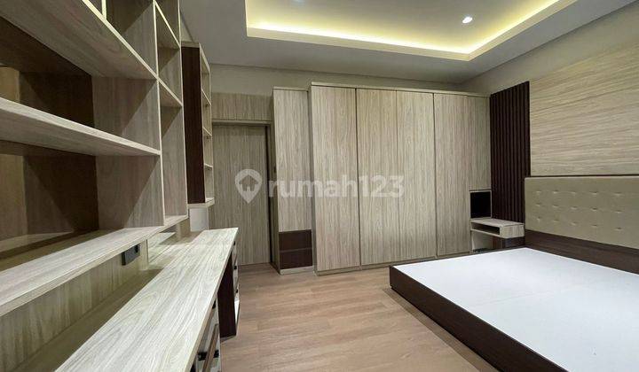 Rumah Cantik Modern Fully Furnished Kota Baru Parahyangan 2