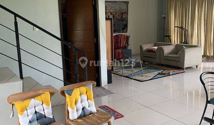 Rumah Modern Minimalis di Tatar Pitaloka Kota Baru Parahyangan 1