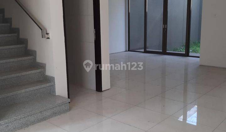 Rumah Modern Minimalis Dalam Cluster di Batununggal 1