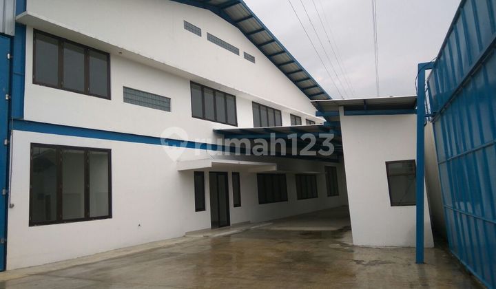New Large Strategic Warehouse in Cibolerang Bandung