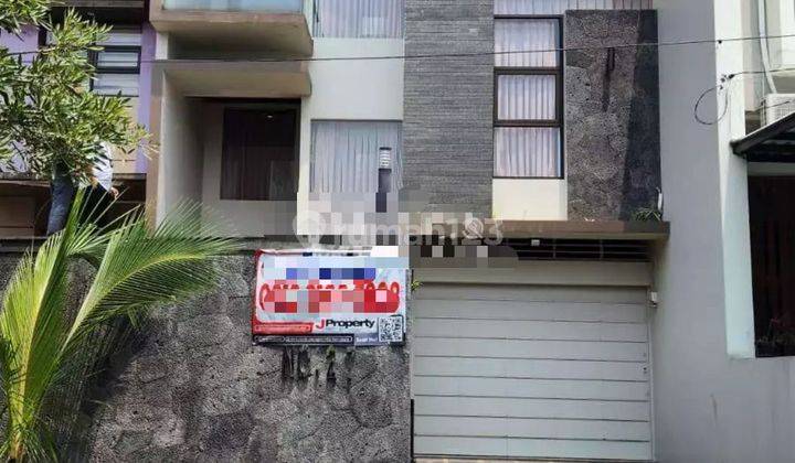 Tanah dan Rumah 3 Lantai Murah di Komplek Setra Duta 2